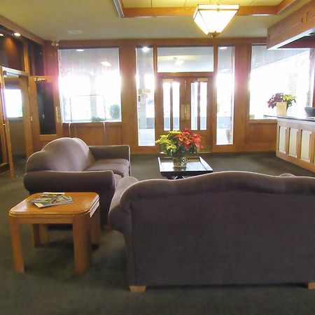 Super 8 Victoria Motel Dış mekan fotoğraf