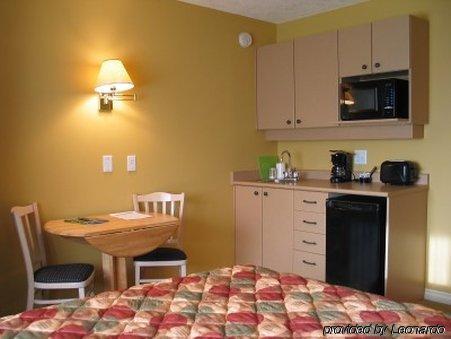 Super 8 Victoria Motel Oda fotoğraf